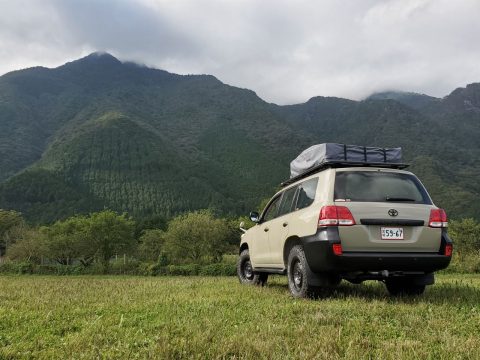 ランドクルーザー　ランクル　２００　車中泊　GOOUT CAMP　富士山　ふもとっぱらキャンプ場　アウトドア　ARB　ルーフトップテント　ペンドルトン　カスタム  (5)